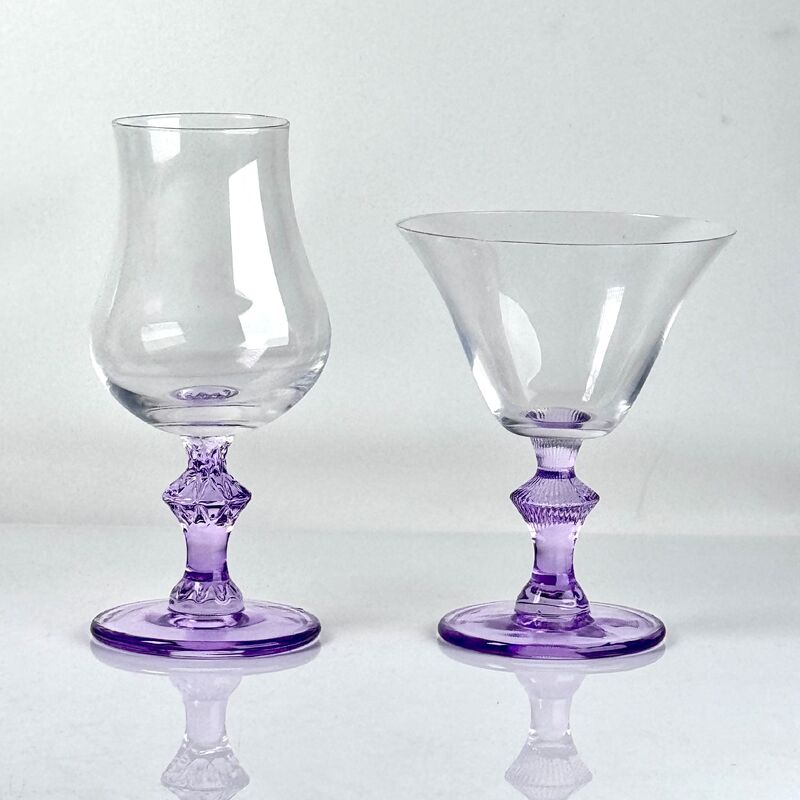 качество 4‑Pack Vintage Purple Stem Wine Glasses, Assorted Shapes Clear Cup with Decorative Purple Stem, Handblown Glass Goblets for Wedding Party Home Tabletop Decoration завод