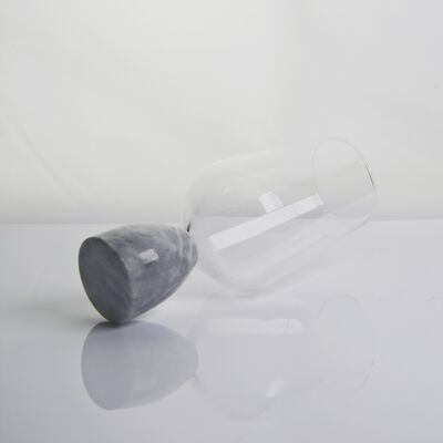 качество Ручная выдуваемая кристаллическая бока с современной серой мраморной основой с ультрачестной чашей идеально подходит для обеденных вечеринок и повседневного использования завод