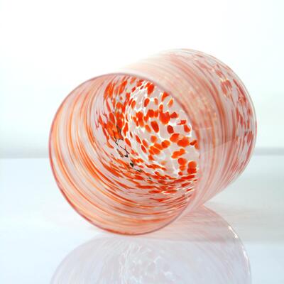 качество Hand-blown Orange Swirl Confetti Glass Cup - Artisan Crafted Drinking Glass for Whiskey and Cocktails завод