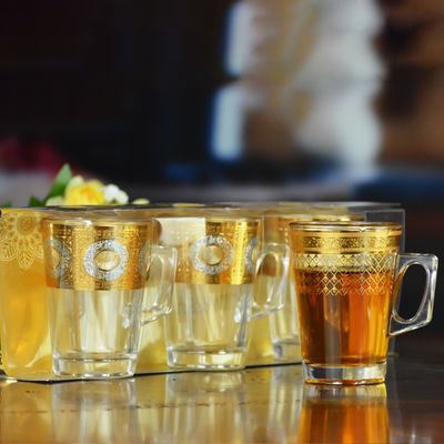 качество Золото украшенные золотые декальные стаканы для питья завод