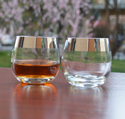 качество Платиновые стаканы для питья с ионным покрытием завод